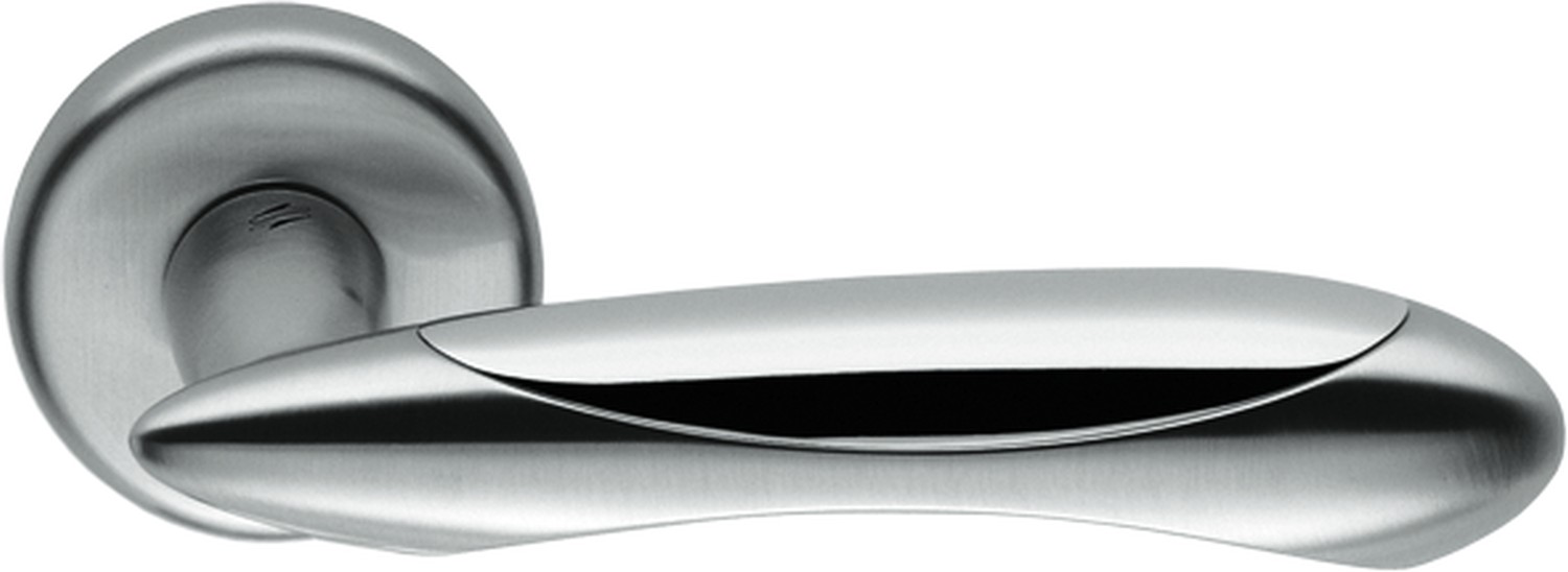 COLOMBO DESIGN -  Maniglia TALITA coppia con rosette e bocchette ovali foro yale - mat. OTTONE - col. OROMAT - OROPLUS
