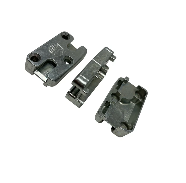 MAICO -  Incontro MULTI-MATIC per serramenti in pvc per nottolino - col. ARGENTO - aria 12 - dimensioni 51 X 29